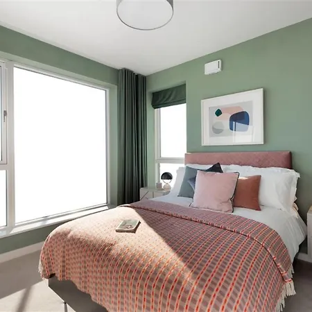 Remarkable 2-Bed Apartment In Dublin * Дублин