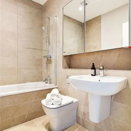 Апартаменты Remarkable 2-Bed Apartment In Dublin Дублин